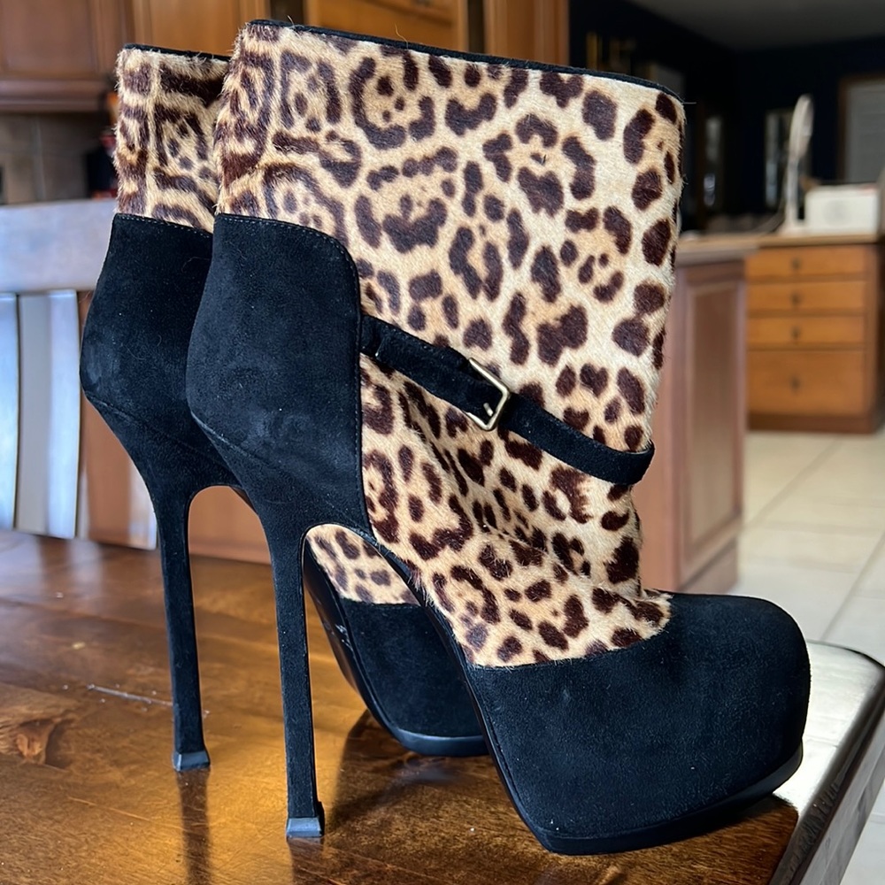 Yves Saint Laurent Shoes